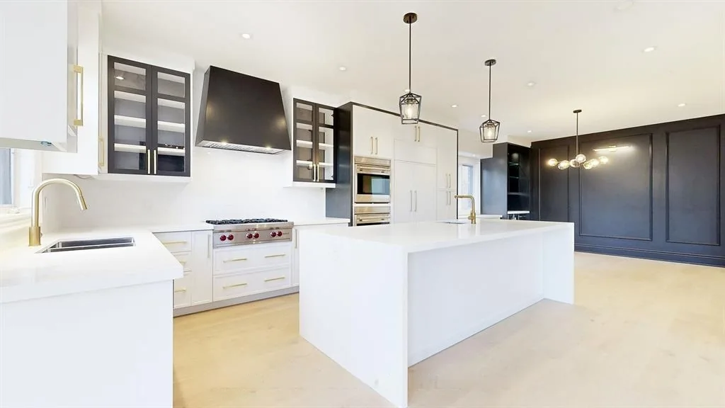 Queen Kitchens project